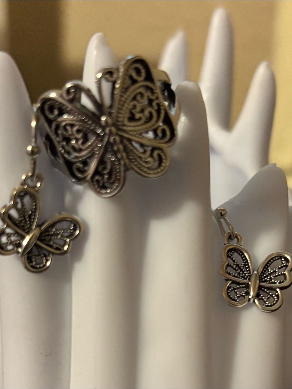 Style Silver Butterfly Ring and Earrings Set - Silver